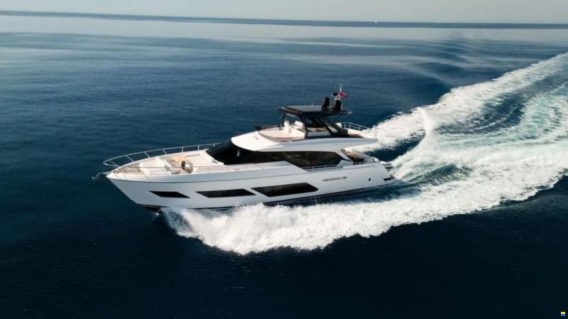 Ferretti 720