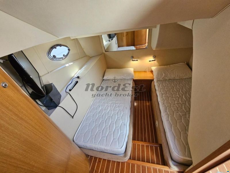 Rodman 44 fly - IPS 500