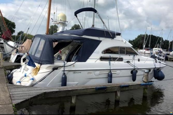Sealine 350 Flybridge