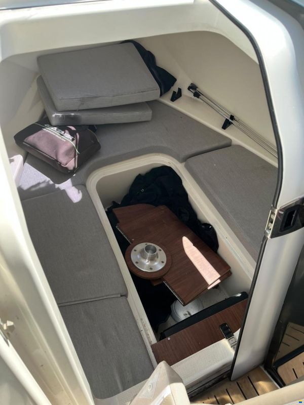Quicksilver 555 Cabin