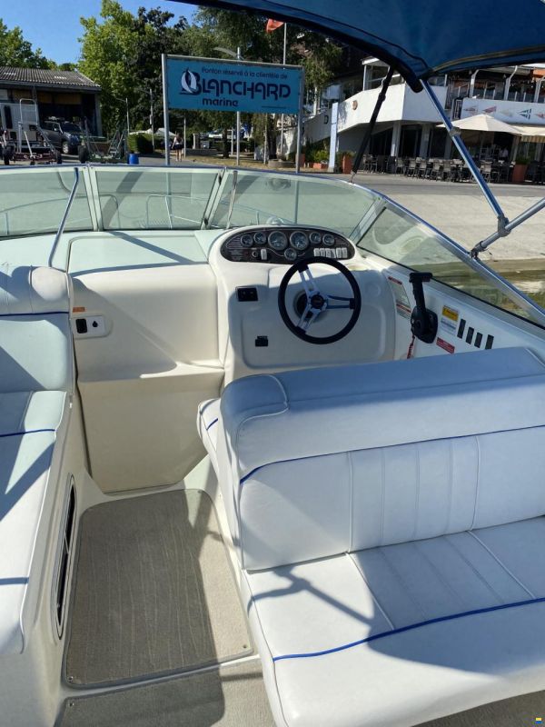 Sea Ray 240 DA