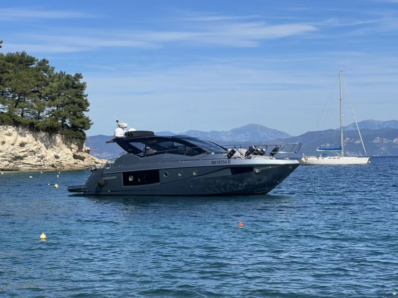 Cranchi M44 HT