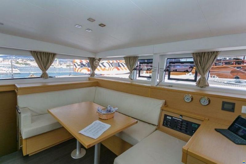 Lagoon 400 S2