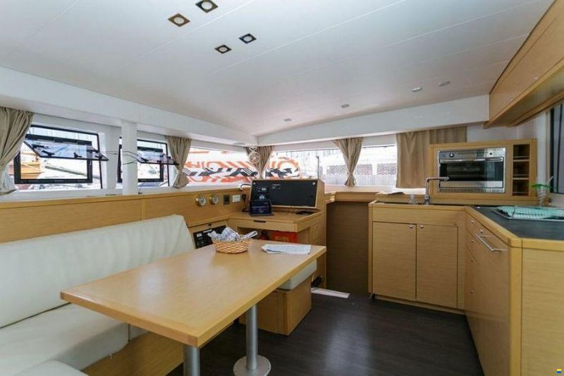 Lagoon 400 S2