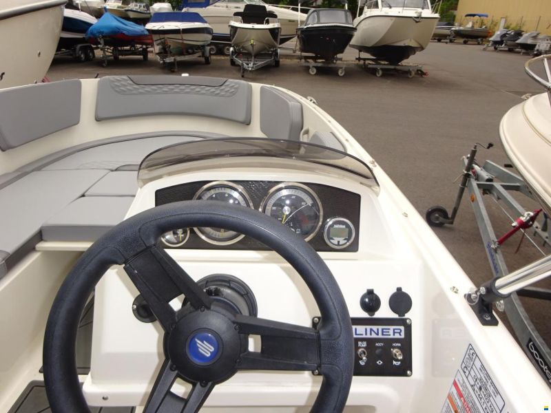 Bayliner M15