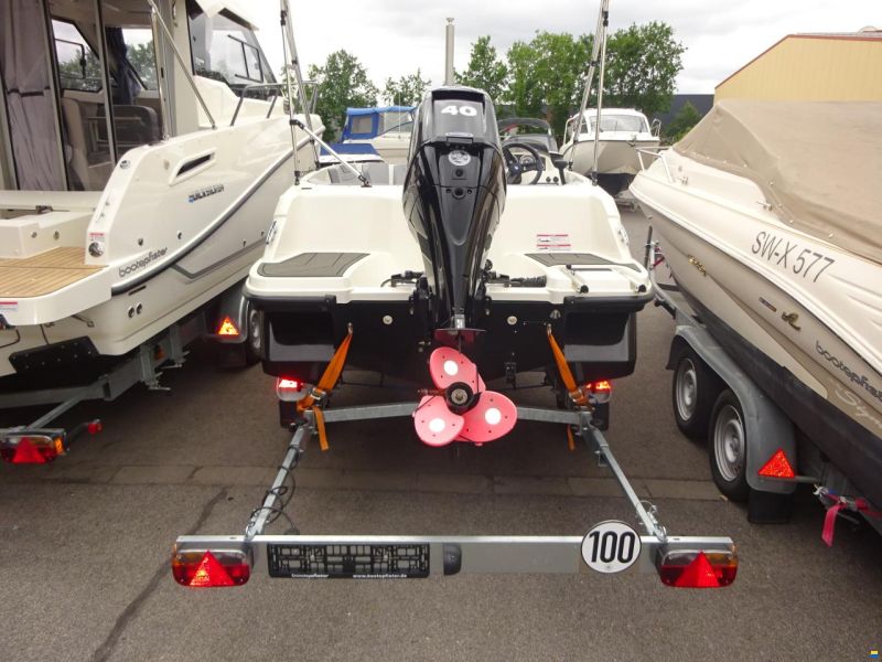 Bayliner M15