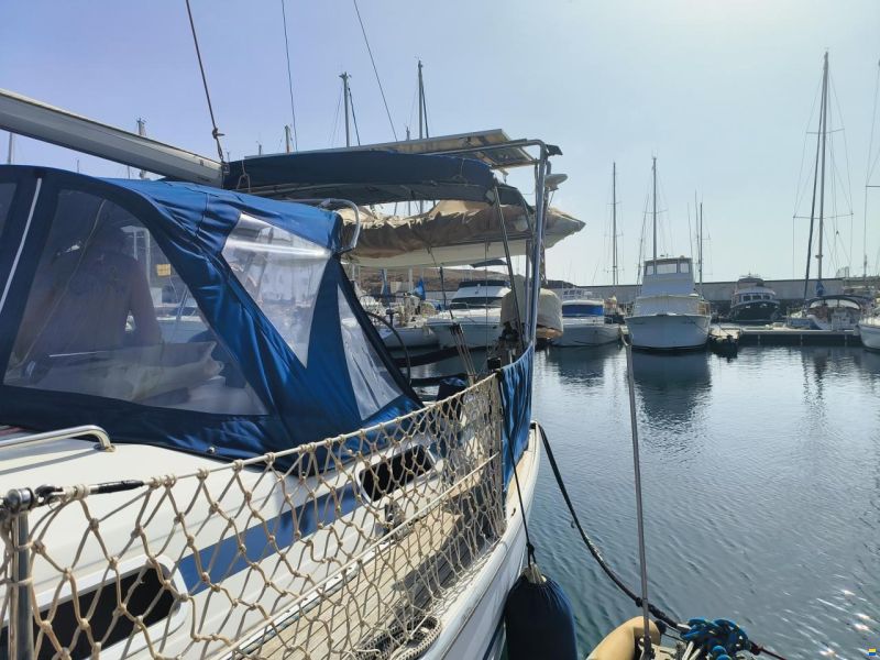 Bavaria 37