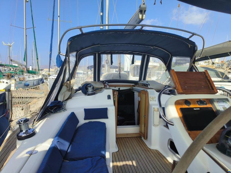 Bavaria 37