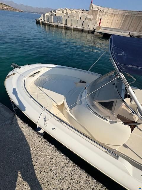 Jeanneau Cap Camarat 715