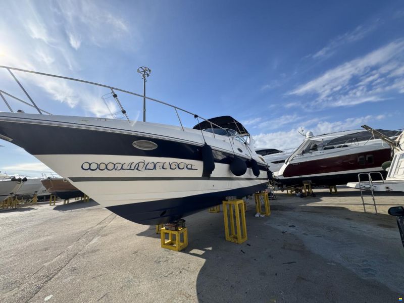 Cruisers 320 Express