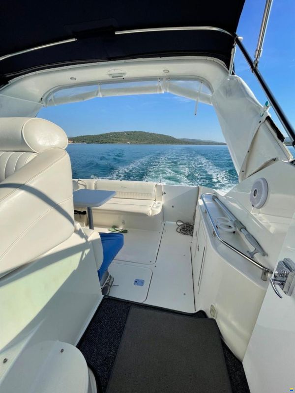 Cruisers 320 Express