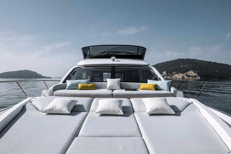 Azimut Fly 53