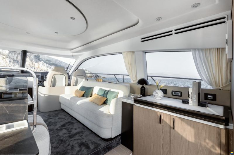 Azimut Fly 53