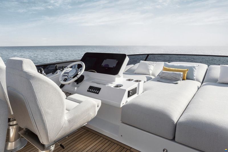 Azimut Fly 53
