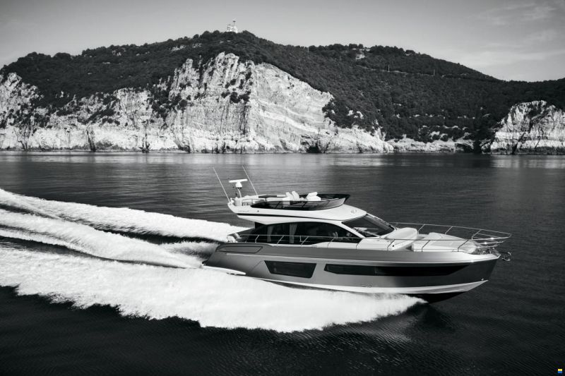 Azimut Fly 53