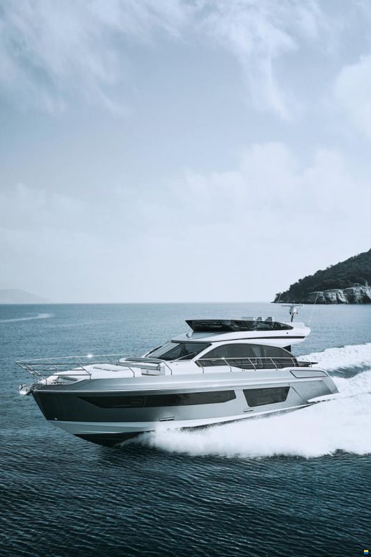 Azimut Fly 53