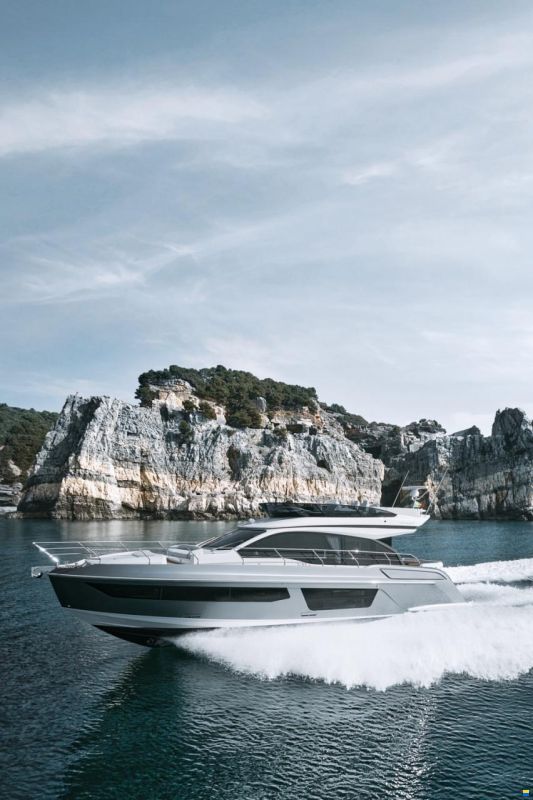 Azimut Fly 53