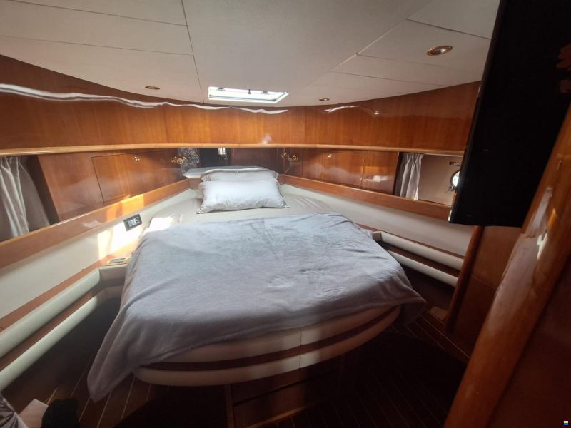 Cayman 38 FLY