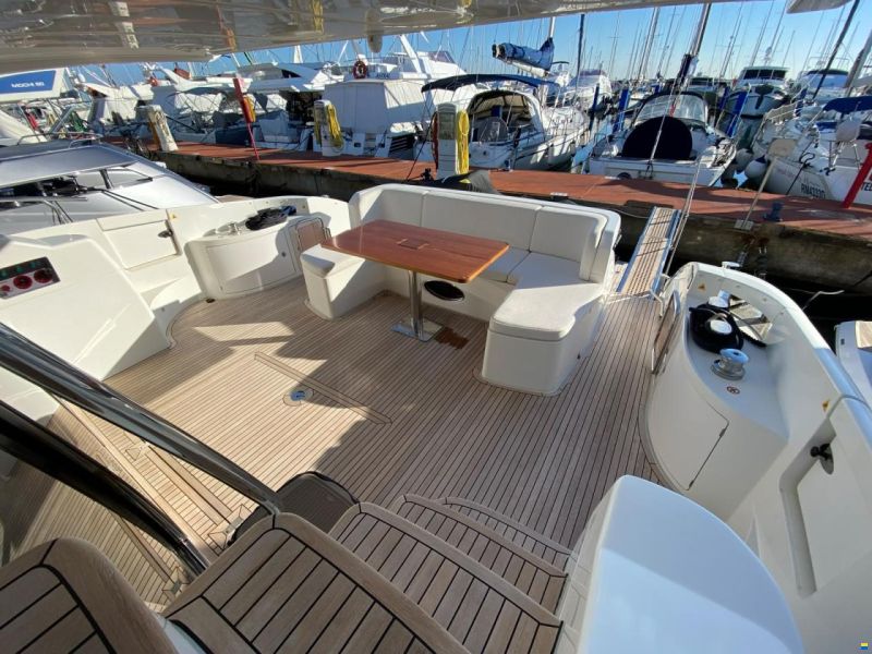 Azimut 64 FLYBRIDGE