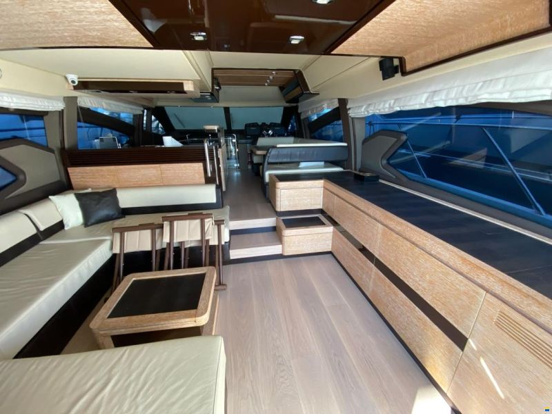 Azimut 64 FLYBRIDGE
