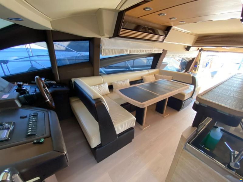 Azimut 64 FLYBRIDGE