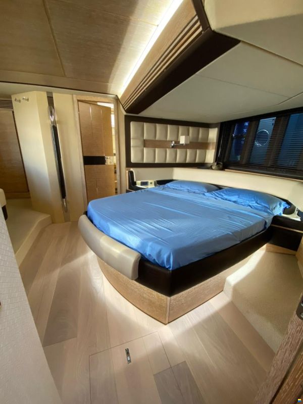 Azimut 64 FLYBRIDGE