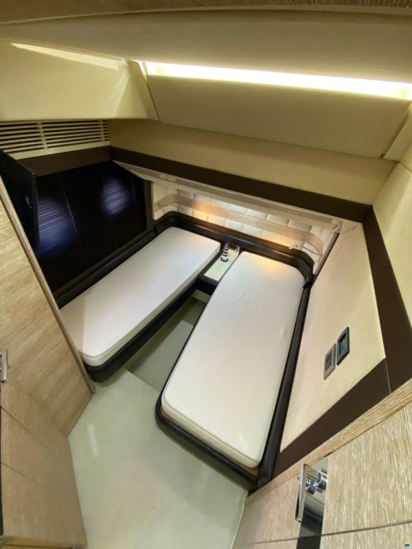 Azimut 64 FLYBRIDGE