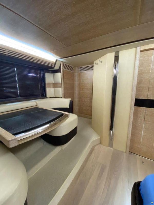 Azimut 64 FLYBRIDGE