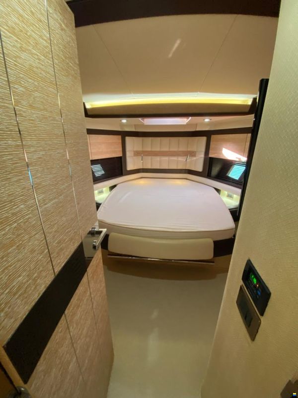Azimut 64 FLYBRIDGE