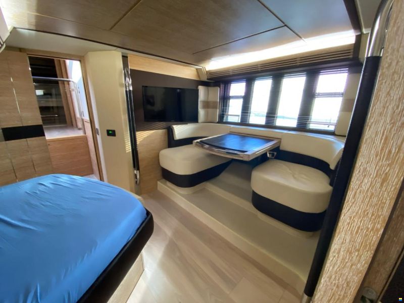 Azimut 64 FLYBRIDGE