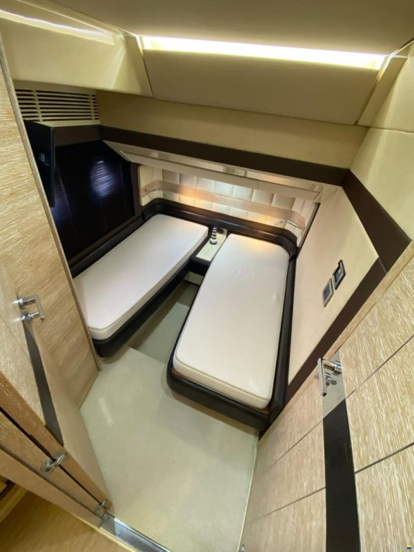 Azimut 64 FLYBRIDGE