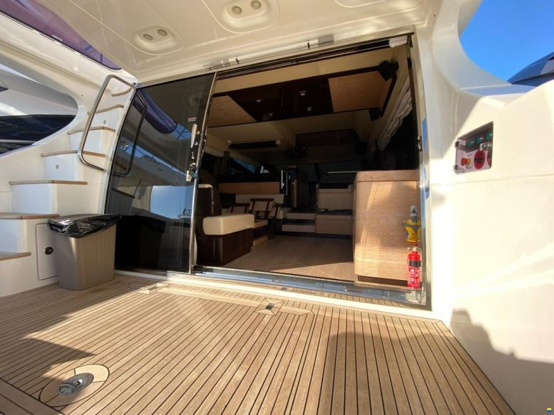 Azimut 64 FLYBRIDGE