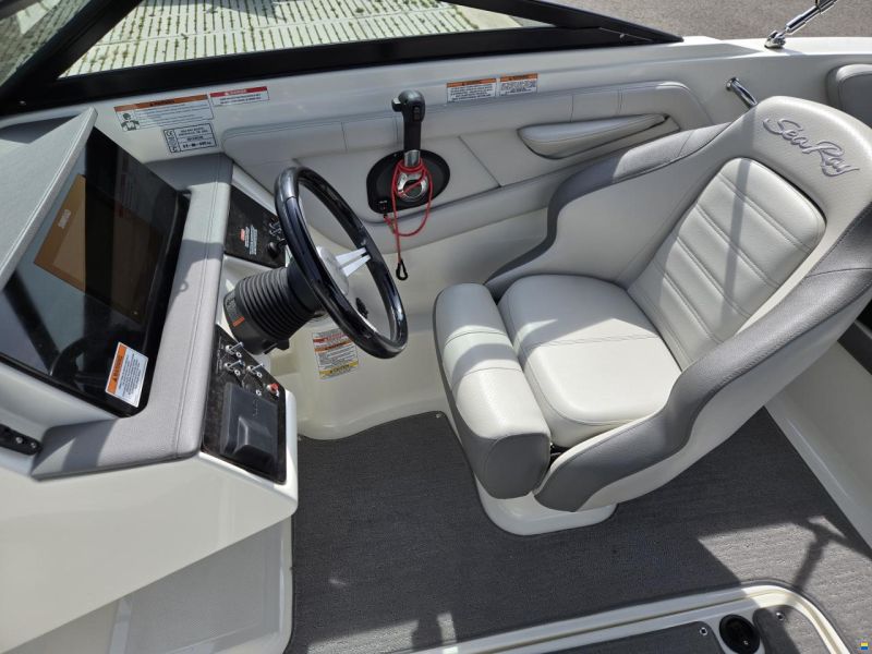 Sea Ray SPXE 190