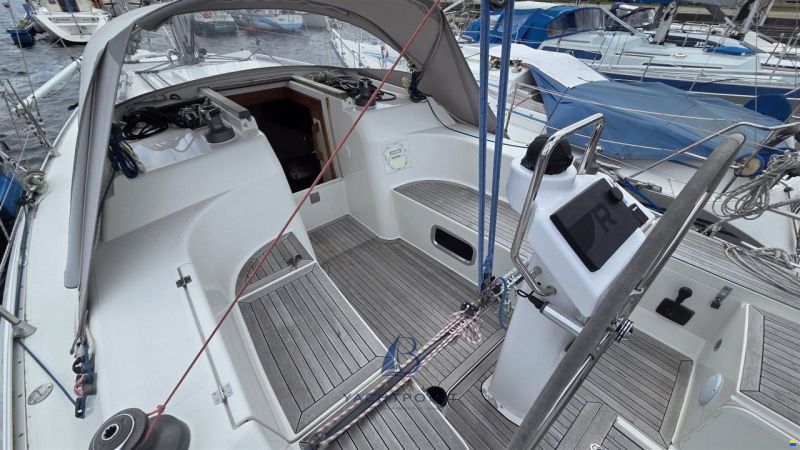 Hanse 320