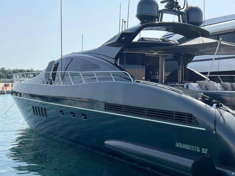Mangusta Yachts 92