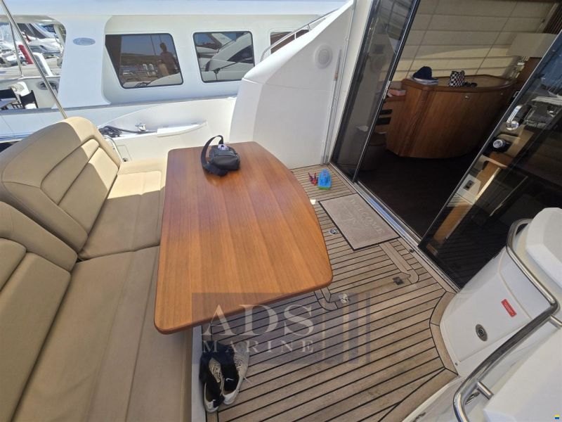 Sunseeker Predator 52