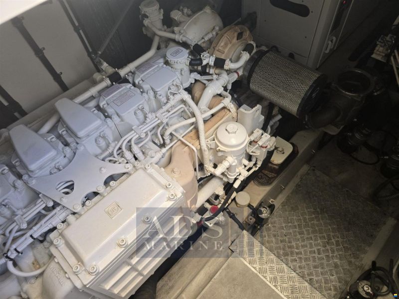 Sunseeker Predator 52