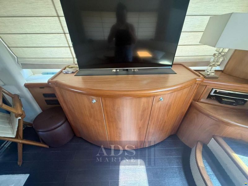 Sunseeker Predator 52