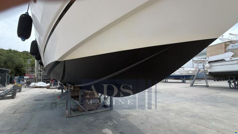 Sunseeker Predator 52