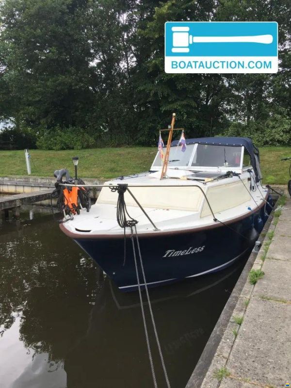 Waterland 850 EV