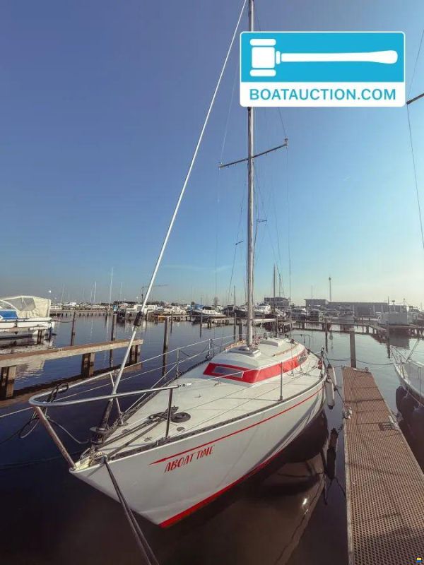 Standfast Loper 27