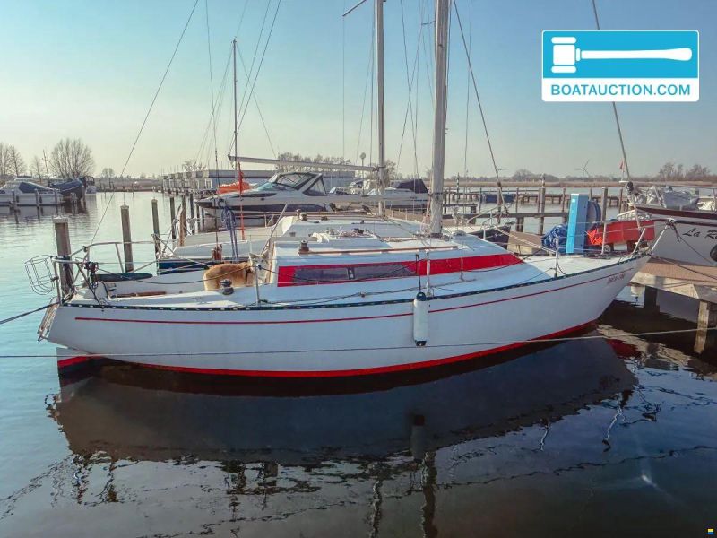 Standfast Loper 27