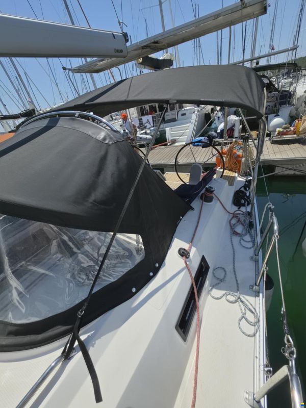 Bavaria CRUISER 37