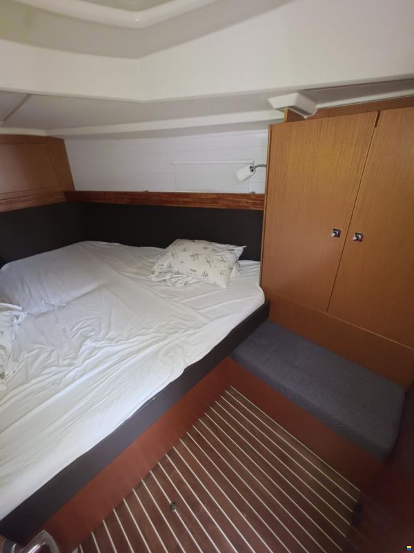 Bavaria CRUISER 37