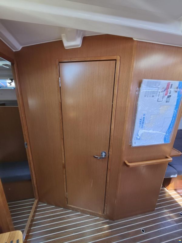 Bavaria CRUISER 37