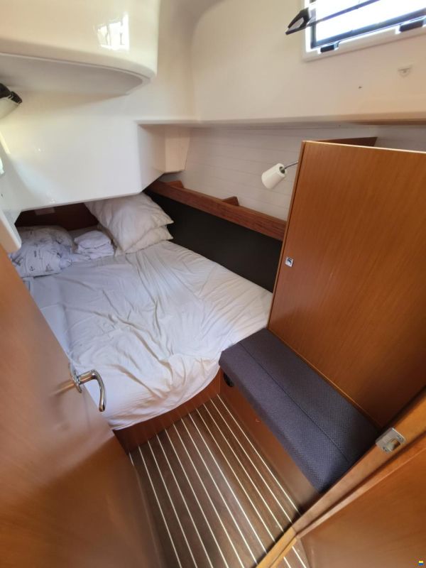Bavaria CRUISER 37