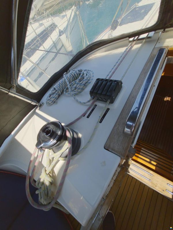 Bavaria CRUISER 37