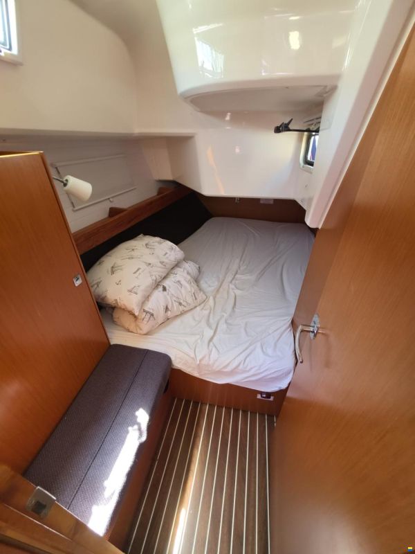 Bavaria CRUISER 37