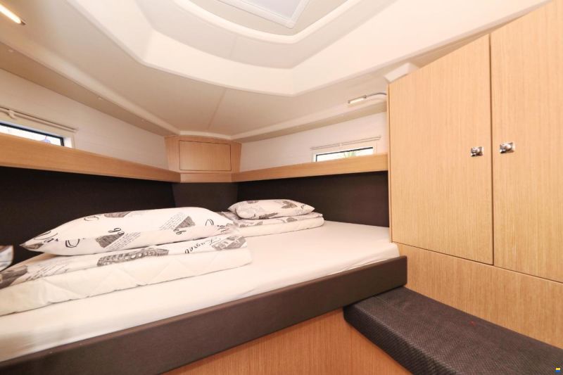 Bavaria CRUISER 37