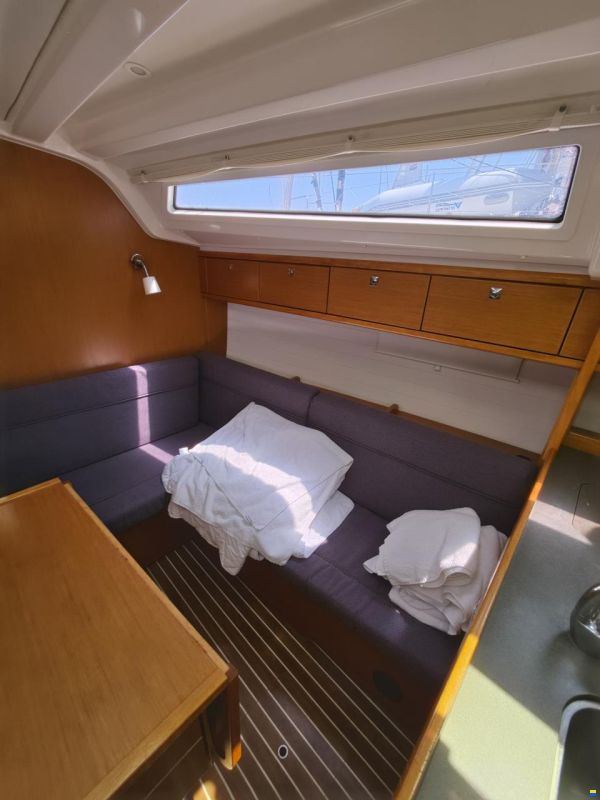 Bavaria CRUISER 37